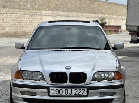 BMW 323