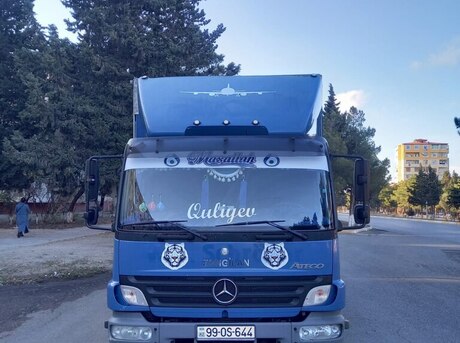 Mercedes Atego 818