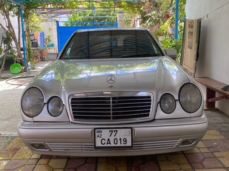 Mercedes E 280