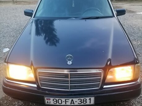 Mercedes C 180