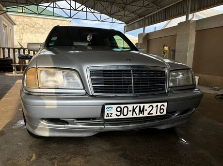 Mercedes C 200