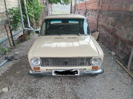 LADA (VAZ) 21011