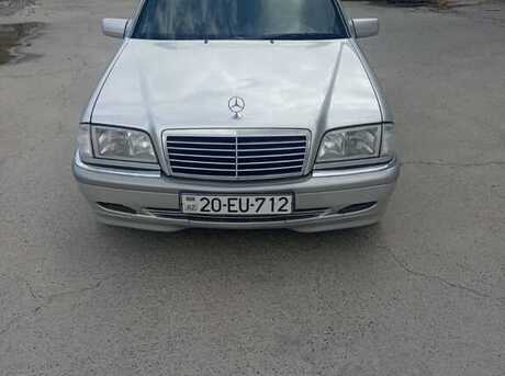 Mercedes C 180