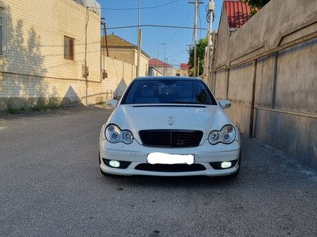 Mercedes C 240