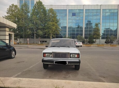 LADA (VAZ) 2107