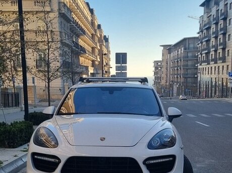 Porsche Cayenne GTS