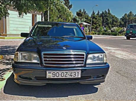 Mercedes C 230