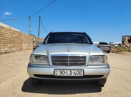 Mercedes C 180