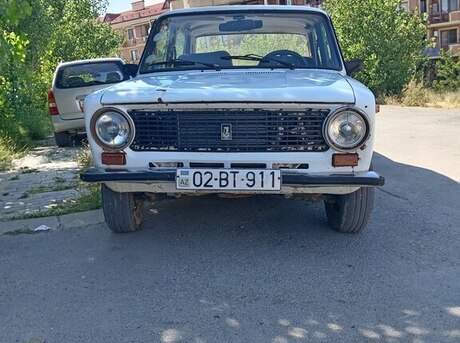 LADA (VAZ) 21011