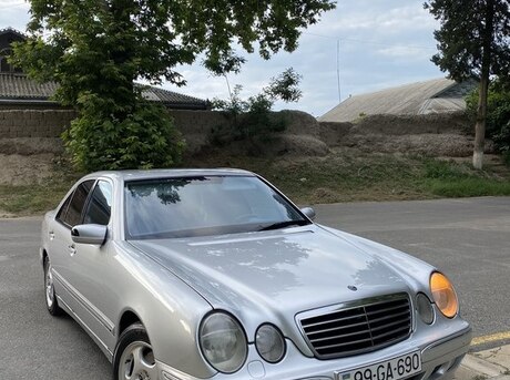 Mercedes E 270