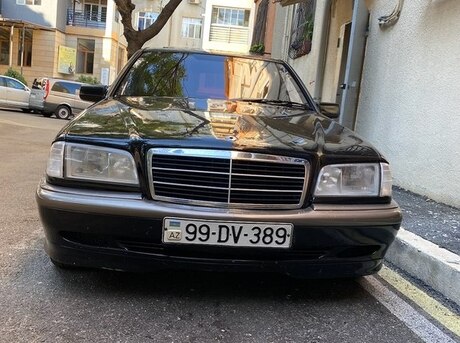 Mercedes C 180