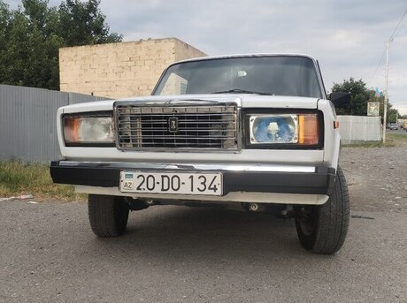 LADA (VAZ) 2107