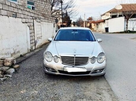 Mercedes E 320