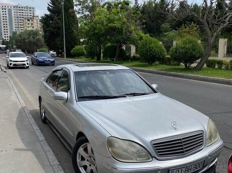 Mercedes S 320