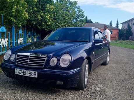 Mercedes E 240