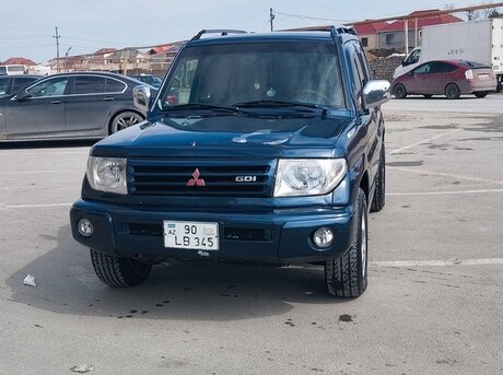 Mitsubishi Pajero io