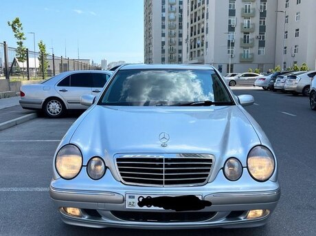 Mercedes E 240 2001