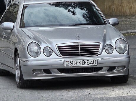 Mercedes E 240 2000