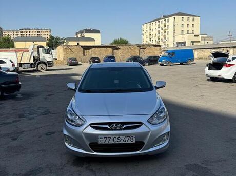 Hyundai Accent 2012