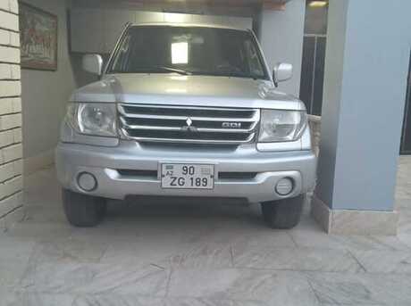 Mitsubishi Pajero io 2002