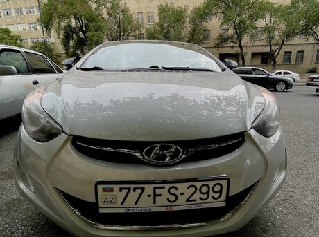 Hyundai Avante 2013