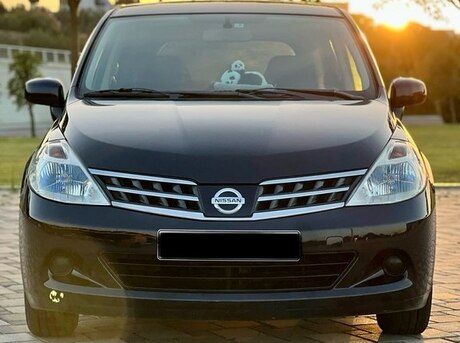 Nissan Tiida 2011