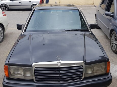 Mercedes 190 1990