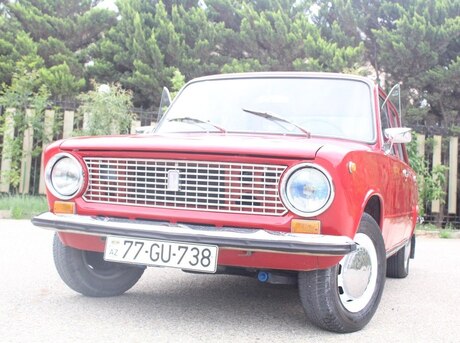 LADA (VAZ) 21013 1985