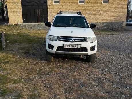Mitsubishi L200 2010