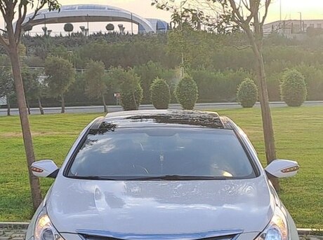 Hyundai Sonata 2010