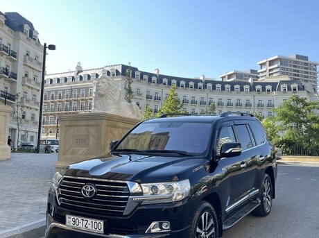 Toyota Land Cruiser 2013