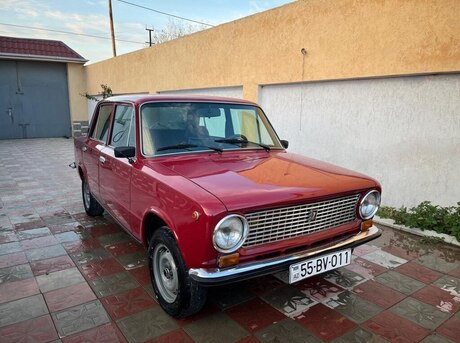 LADA (VAZ) 21011