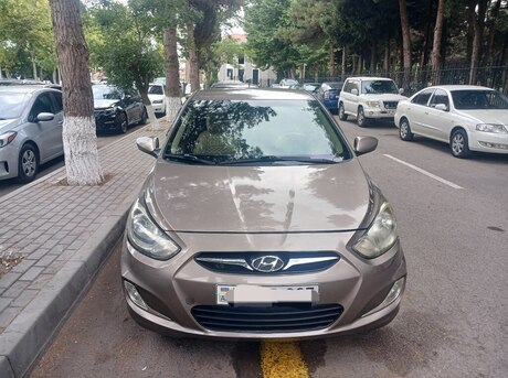 Hyundai Accent 2013