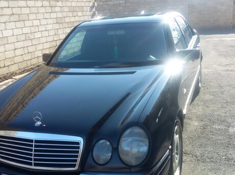 Mercedes E 240 1999