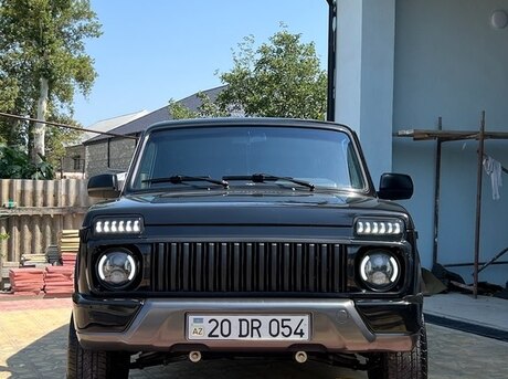 LADA (VAZ) Niva 2015