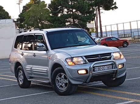 Mitsubishi Pajero 2006