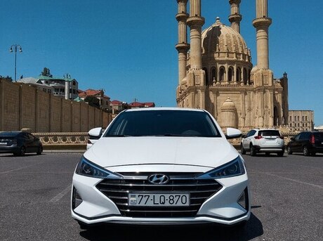 Hyundai Elantra 2019