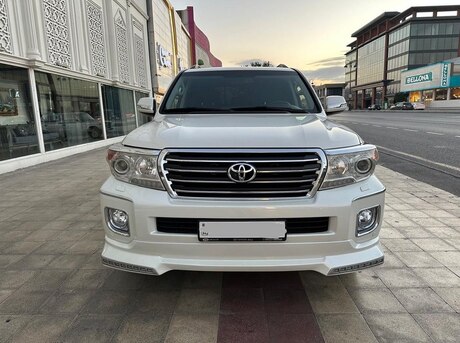 Toyota Land Cruiser 2013