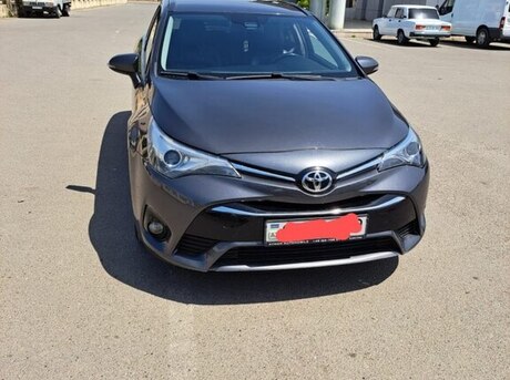 Toyota Avensis 2015