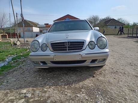 Mercedes E 240 2000