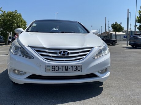 Hyundai Sonata 2010