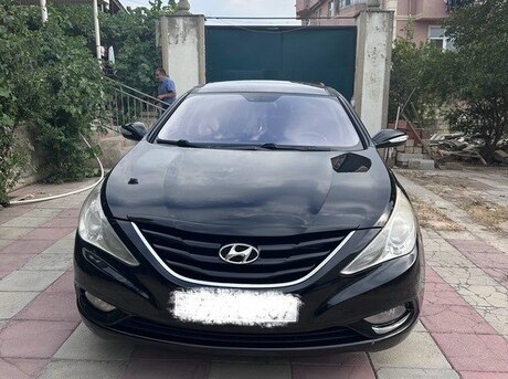 Hyundai Sonata 2010