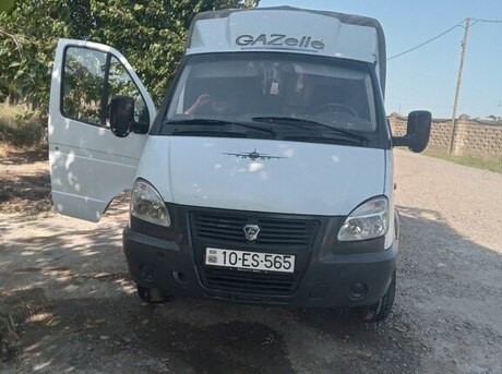 GAZ 330200 2005