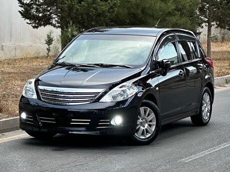 Nissan Tiida 2012