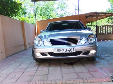 Mercedes E 240 2002