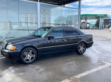 Mercedes C 230 2024