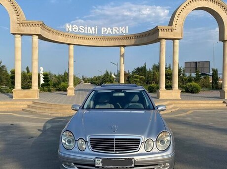 Mercedes E 240 2002