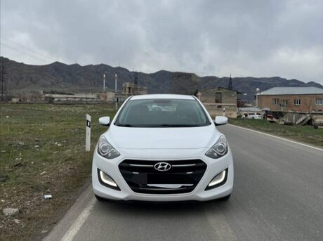 Hyundai i30 2015