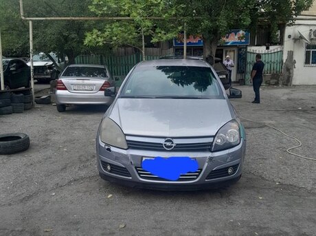 Opel Astra 2004