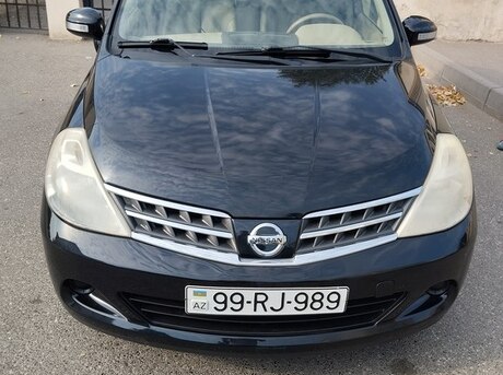 Nissan Tiida 2012